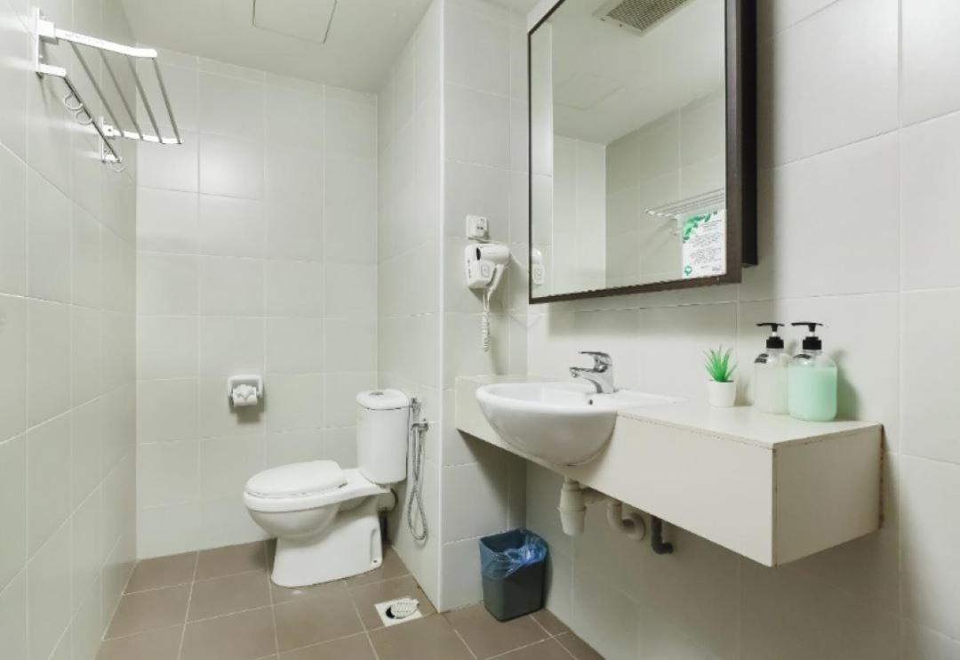 Bayu Marina Residence 3 Mins Away Mid Valley Southkey Johor Bahru Exterior foto