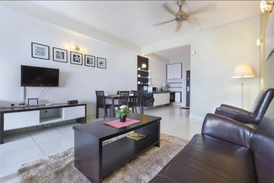 Bayu Marina Residence 3 Mins Away Mid Valley Southkey Johor Bahru Exterior foto