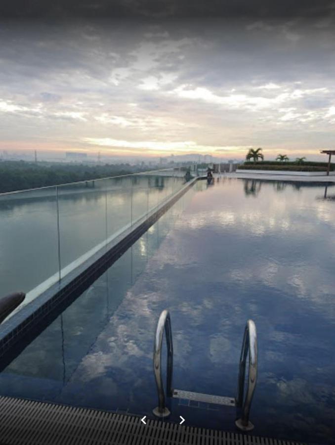 Bayu Marina Residence 3 Mins Away Mid Valley Southkey Johor Bahru Exterior foto