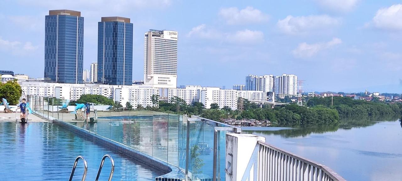 Bayu Marina Residence 3 Mins Away Mid Valley Southkey Johor Bahru Exterior foto